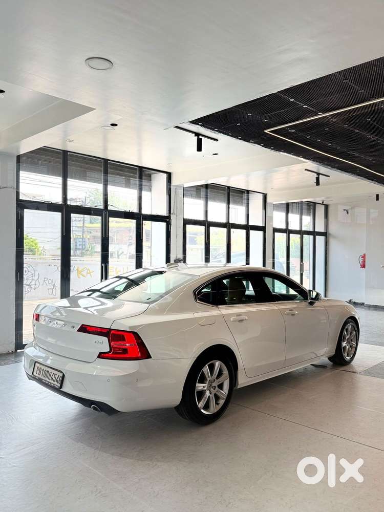 Volvo S90 D4 Momentum, 2019, Diesel