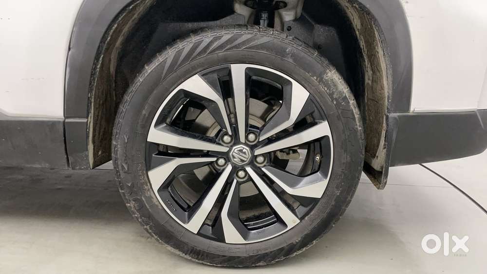 Mg Hector Plus Savvy Pro 1.5 Turbo Petrol Cvt 6 Str, 2023, Petrol
