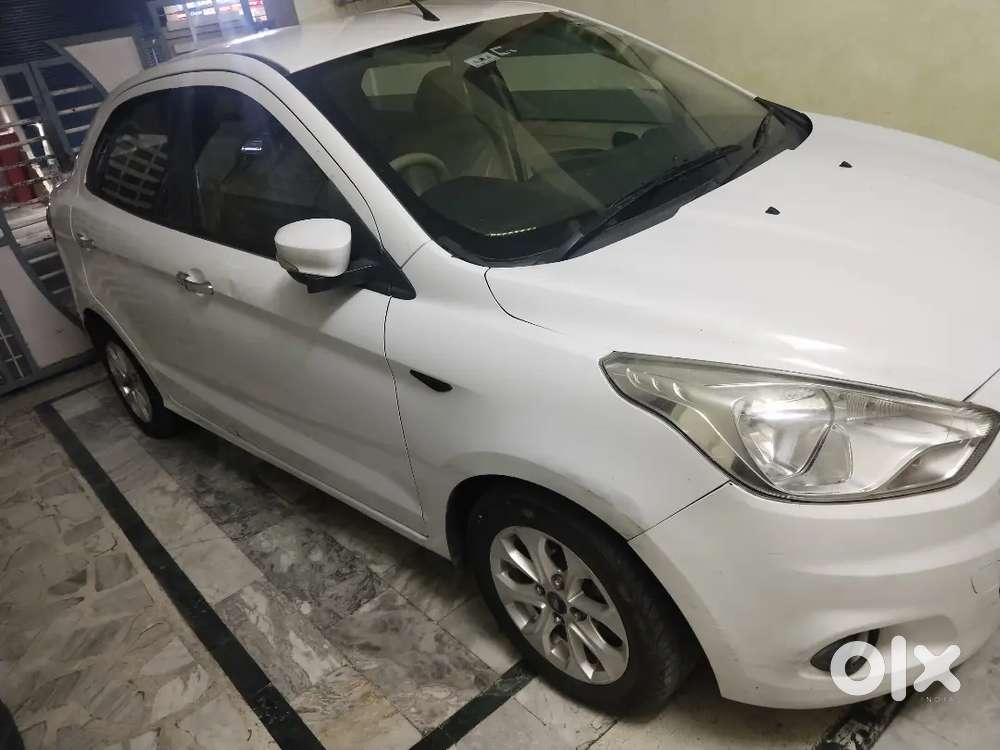 Ford Aspire Titanium Blu 2017