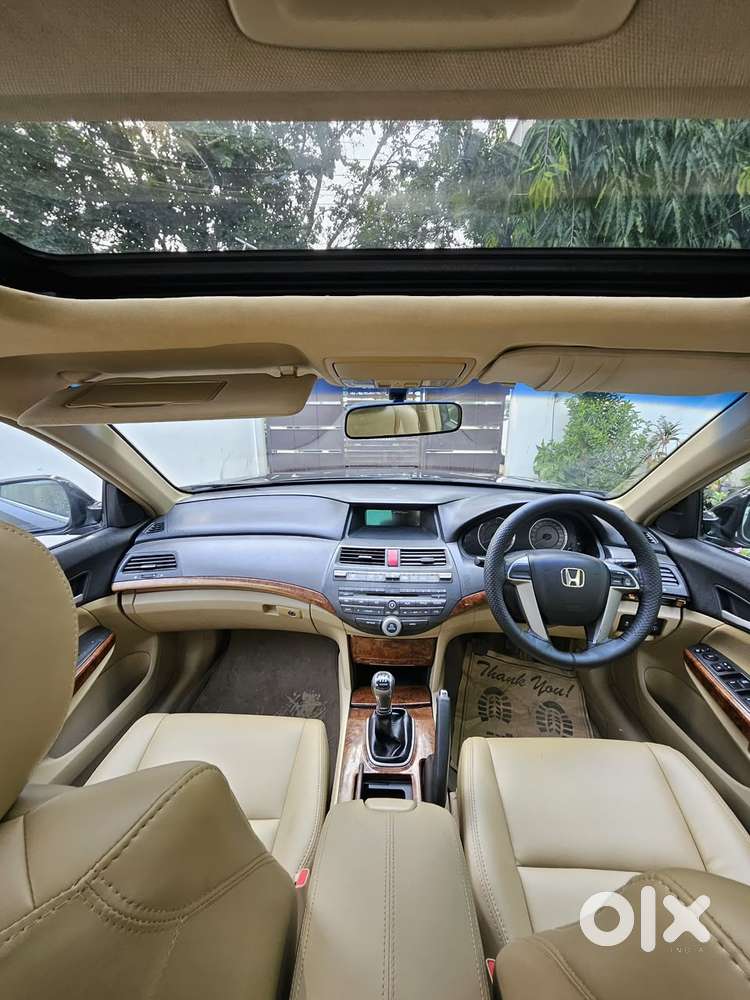 Honda Accord 2.4 Elegance Manual, 2012, Petrol
