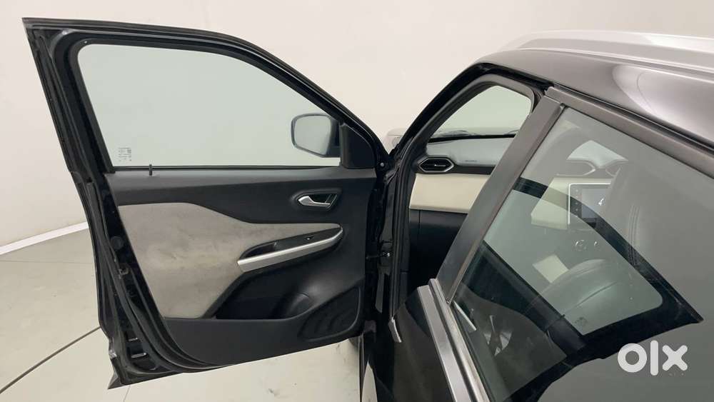 Nissan Magnite 1.0 Xv, 2021, Petrol