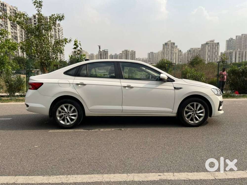 Skoda Slavia 1.0 Ambition Tsi At, 2022, Petrol