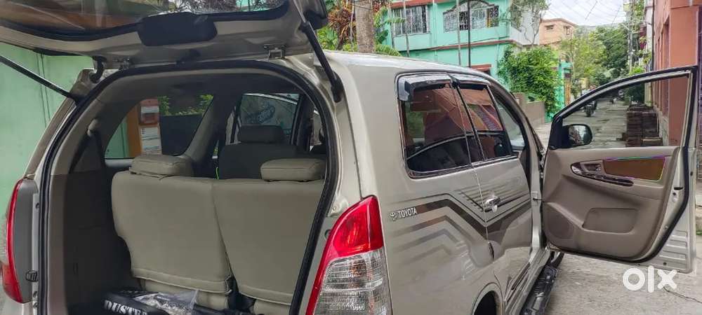 Toyota Innova V Diesel 2016