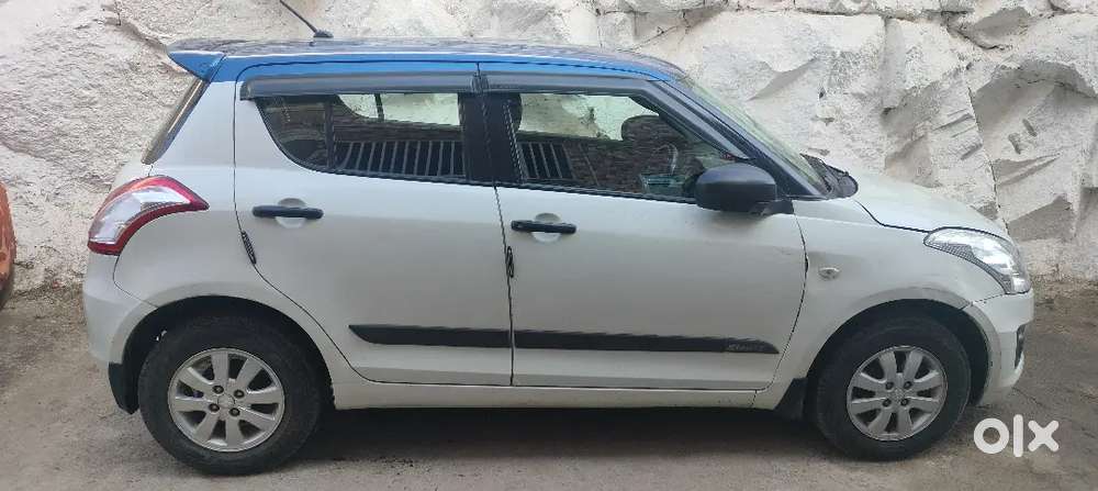 Maruti Suzuki Swift 2016 Petrol 49600 Km Driven