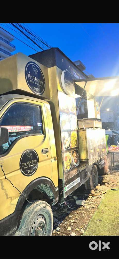 Urgent selling tata food van with all utensils and  inverter.