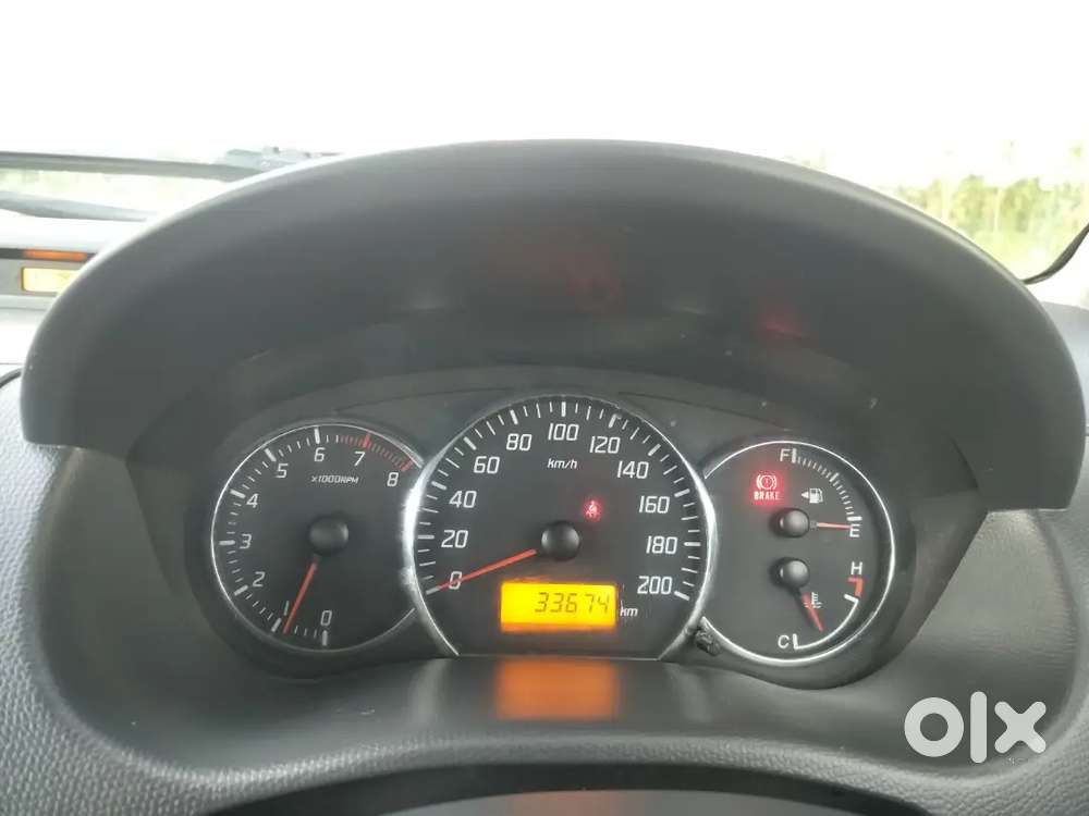 Maruti Swift Vxi Petrol Manual 2011
