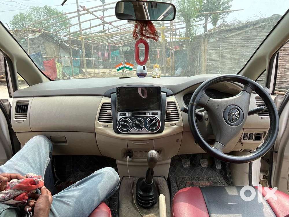 Toyota Innova 2011 Diesel 130456 Km Driven