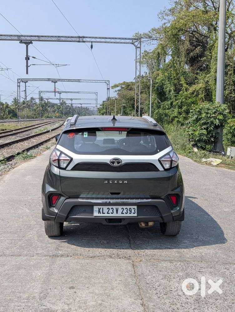 Tata Nexon 1.2 Revotron Xma Amt (s), 2022, Petrol