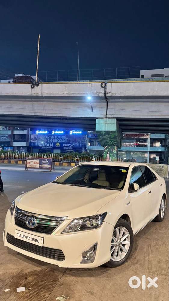 Toyota Camry 2015 Year Hybrid