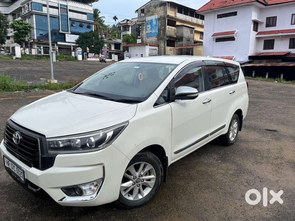 Innova Crysta 2016 V