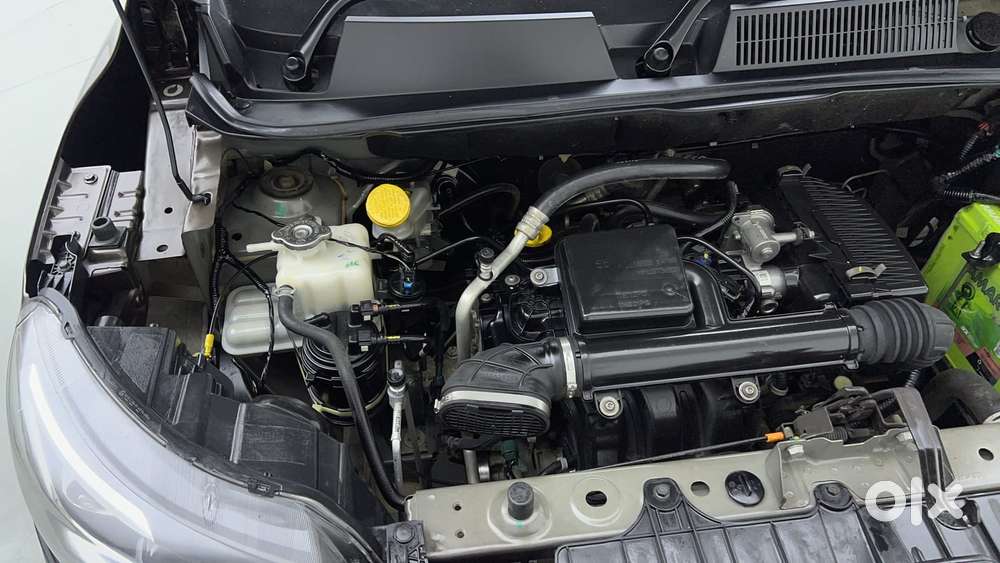 Renault Triber Rxt, 2022, Petrol