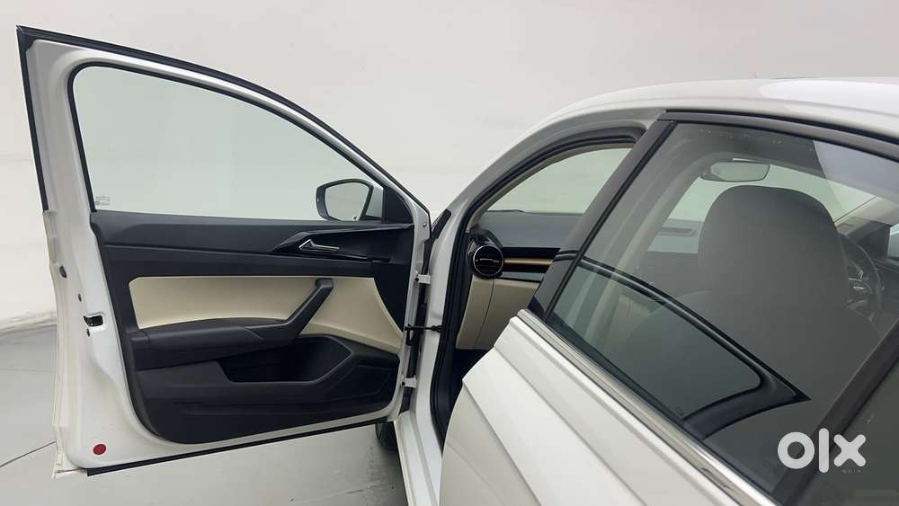 Skoda Slavia Style 1.0l Tsi Mt, 2022, Petrol