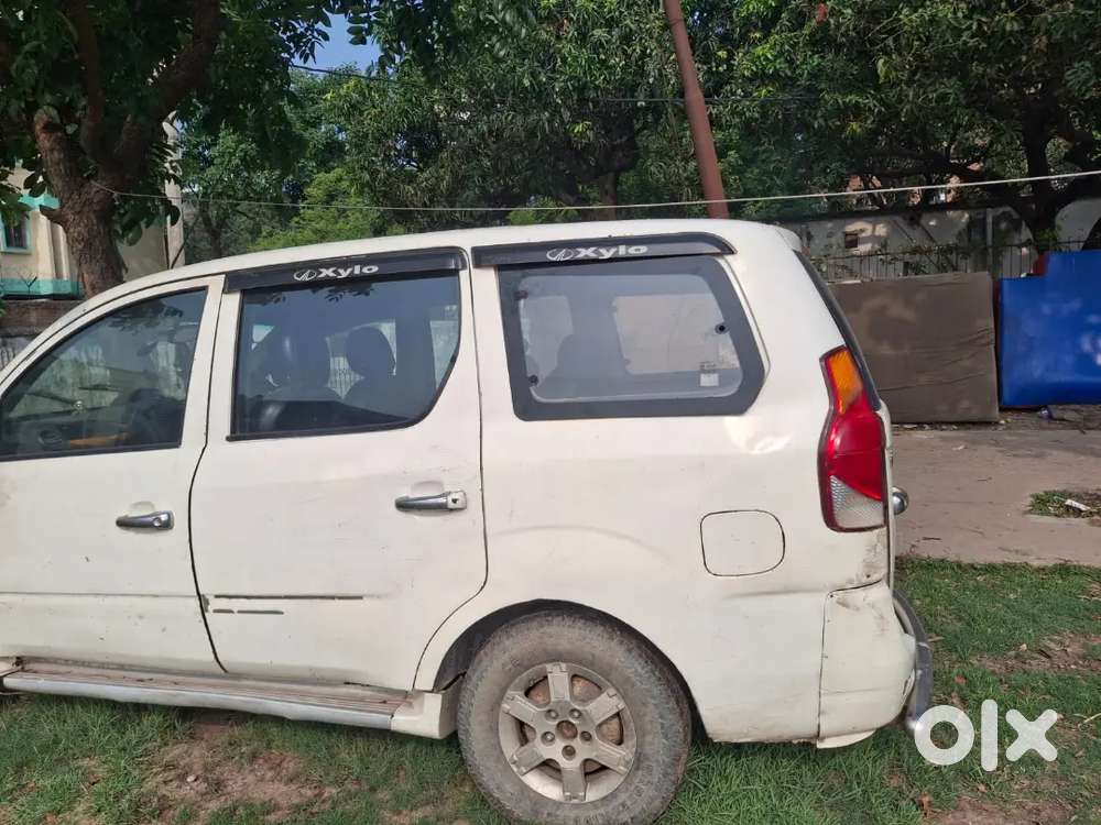 Mahindra Xylo E8 Model