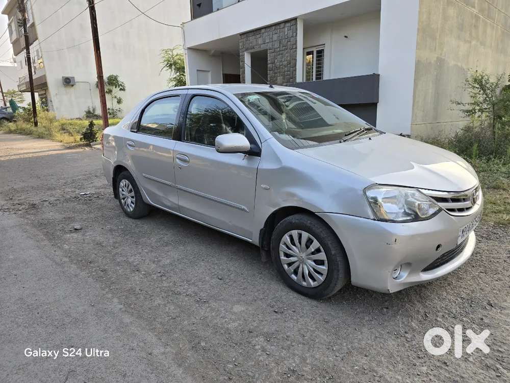 Toyota Etios 2011 Cng & Hybrids 80000 Km Driven