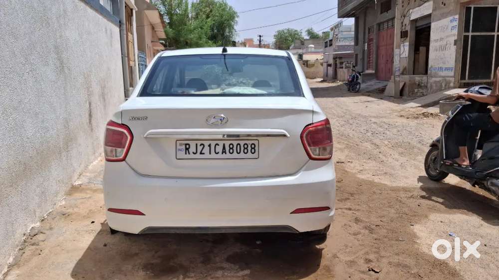 Hyundai Xcent Diesel 2015 Variant