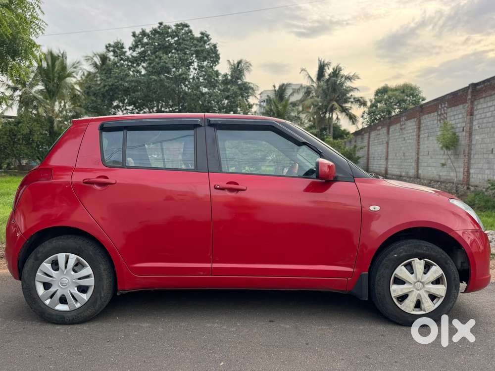 Maruti Suzuki Swift Vxi + Manual, 2006, Petrol