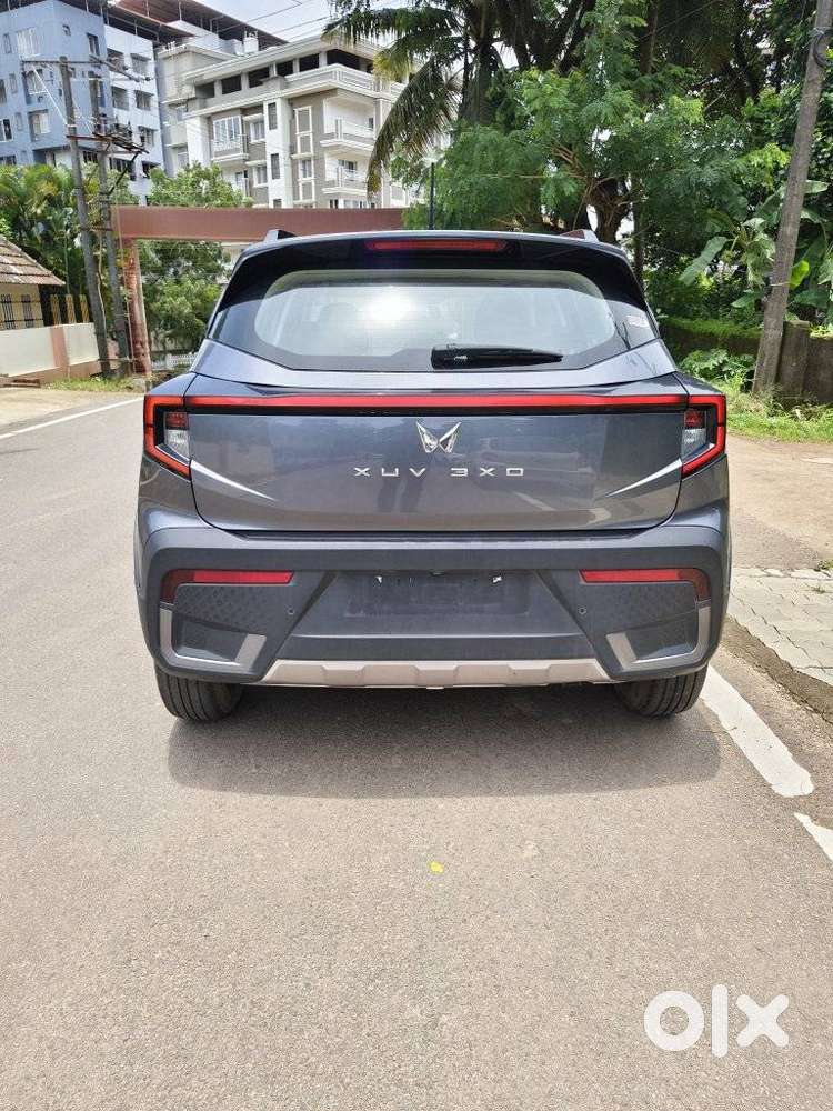 Mahindra Xuv 3xo Ax5 Ds Mt, 2024, Diesel
