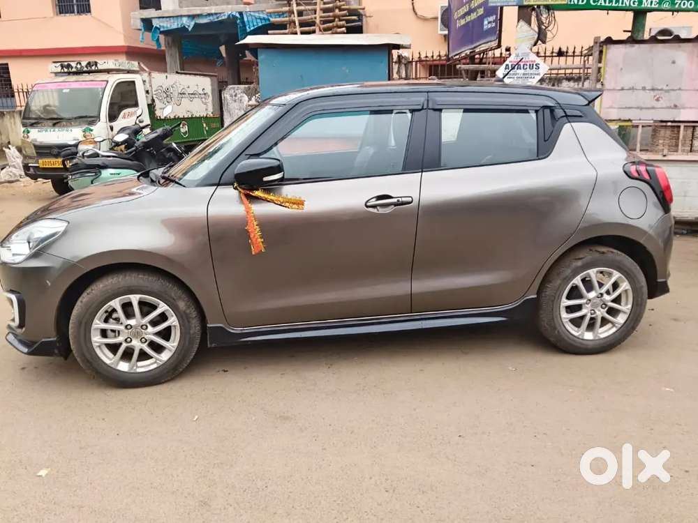 Maruti Suzuki New-gen Swift 2022 Petrol 31800 Km Driven