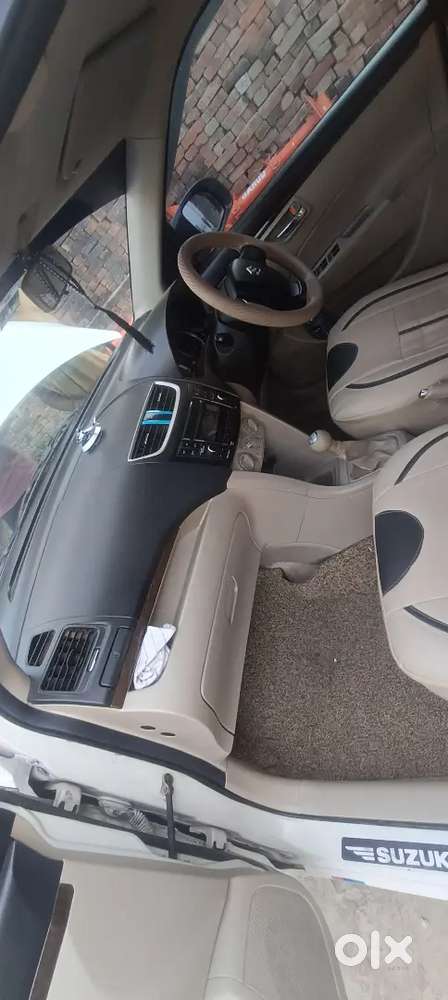 Maruti Suzuki Swift Dzire 2015