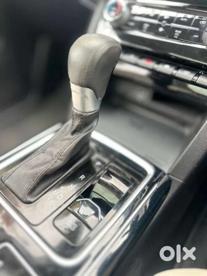 Mahindra Xuv700 2.0 Ax 7 Petrol At Luxury Pack Str, 2022, Petrol