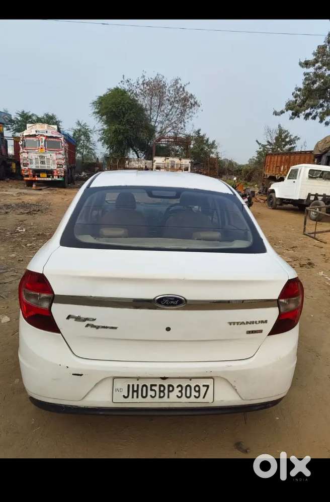 Ford Aspire Titanium Blu 2016