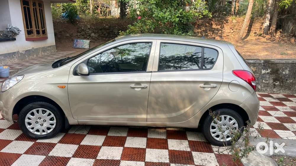 Hyundai I20 Petrol 150000 Km Driven