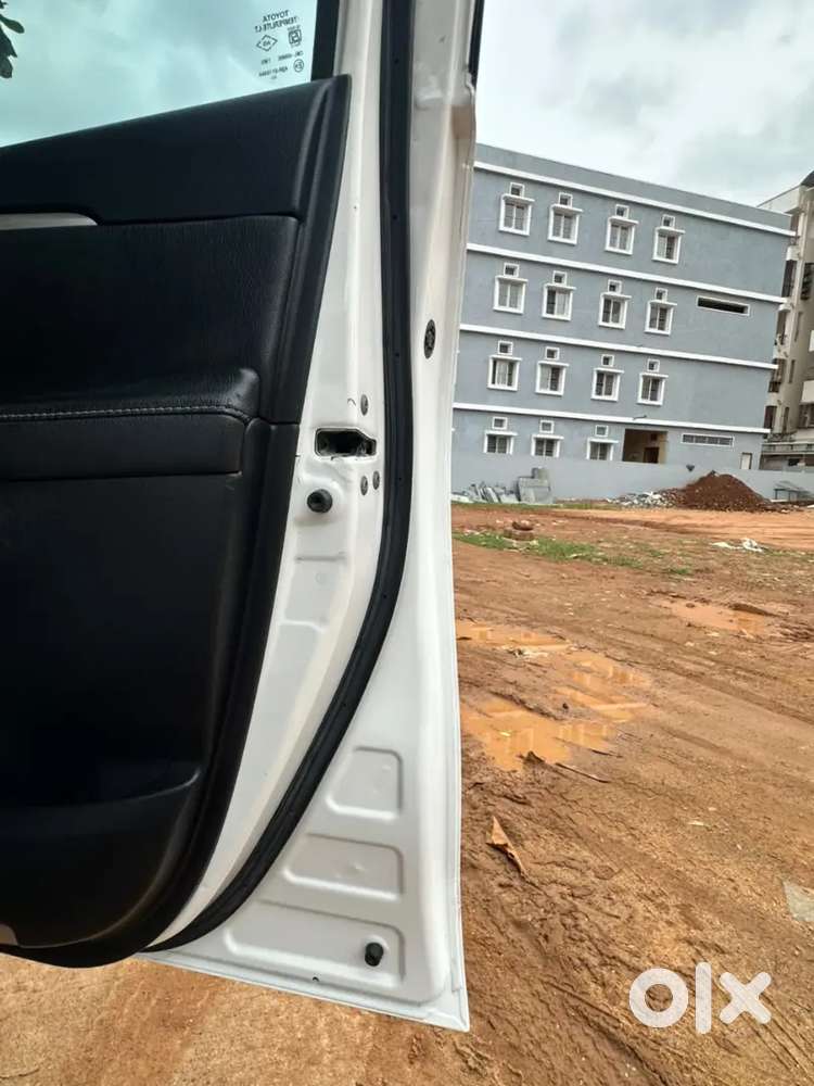 Toyota Fortuner Legender 2023 Suv