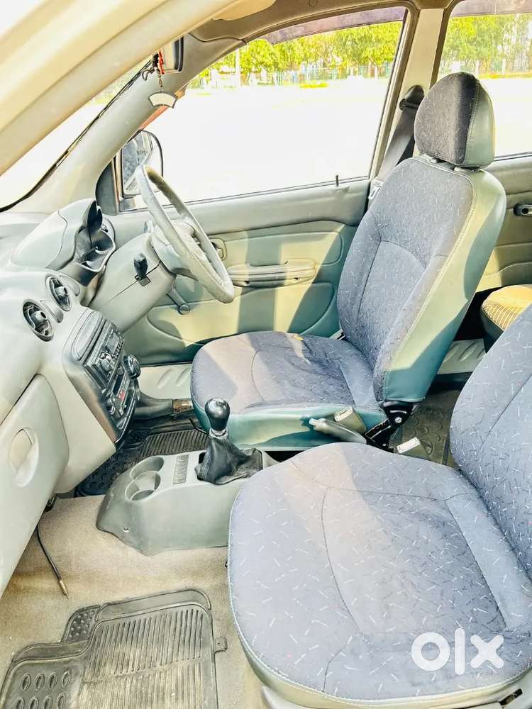 Hyundai Santro Gs Zip 2002