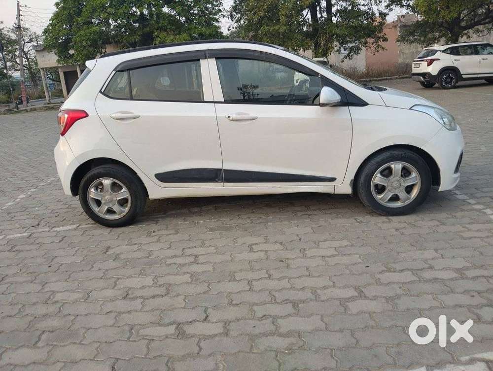 Hyundai Grand I10 Sportz, 2016, Diesel