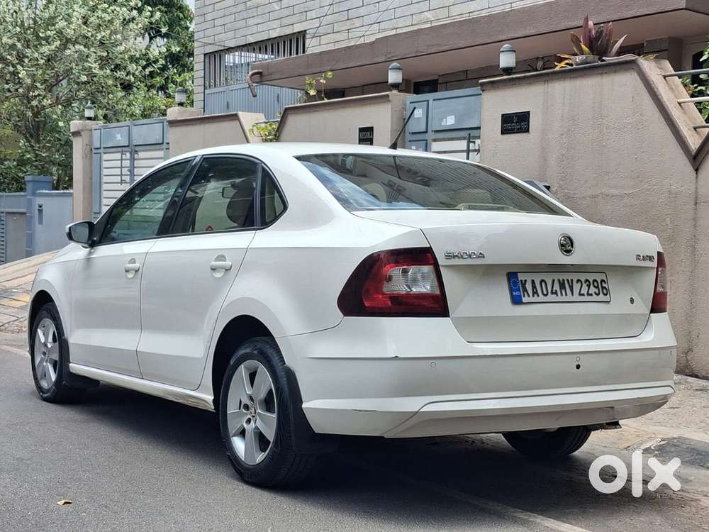 Skoda Rapid 1.6 Ambition Plus Tdi At, 2018, Electric