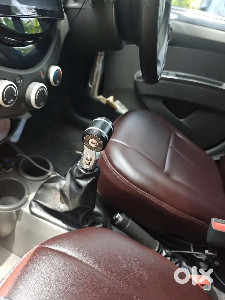 Chevrolet Beat 2011 Petrol