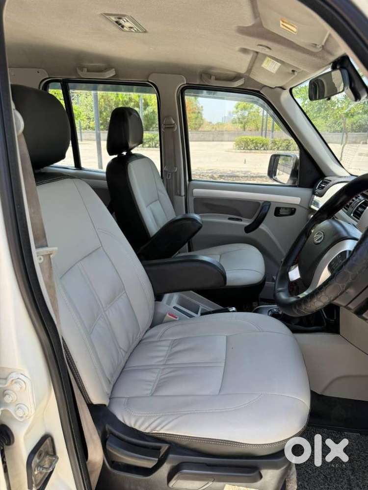 Mahindra Scorpio S10, 2015, Diesel