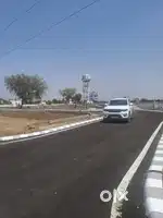 30 KA FRONT WALA CORNER PLOT WOH BHI SIRF 20 LACS ME.