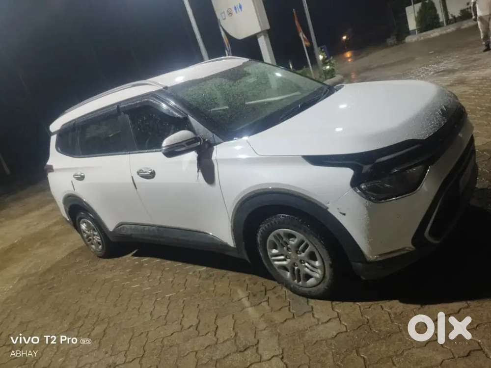 Kia Carens 1.4 Luxury 2024
