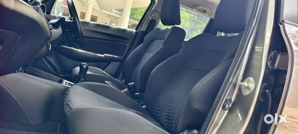 Maruti Suzuki Swift Vxi + Manual, 2021, Petrol