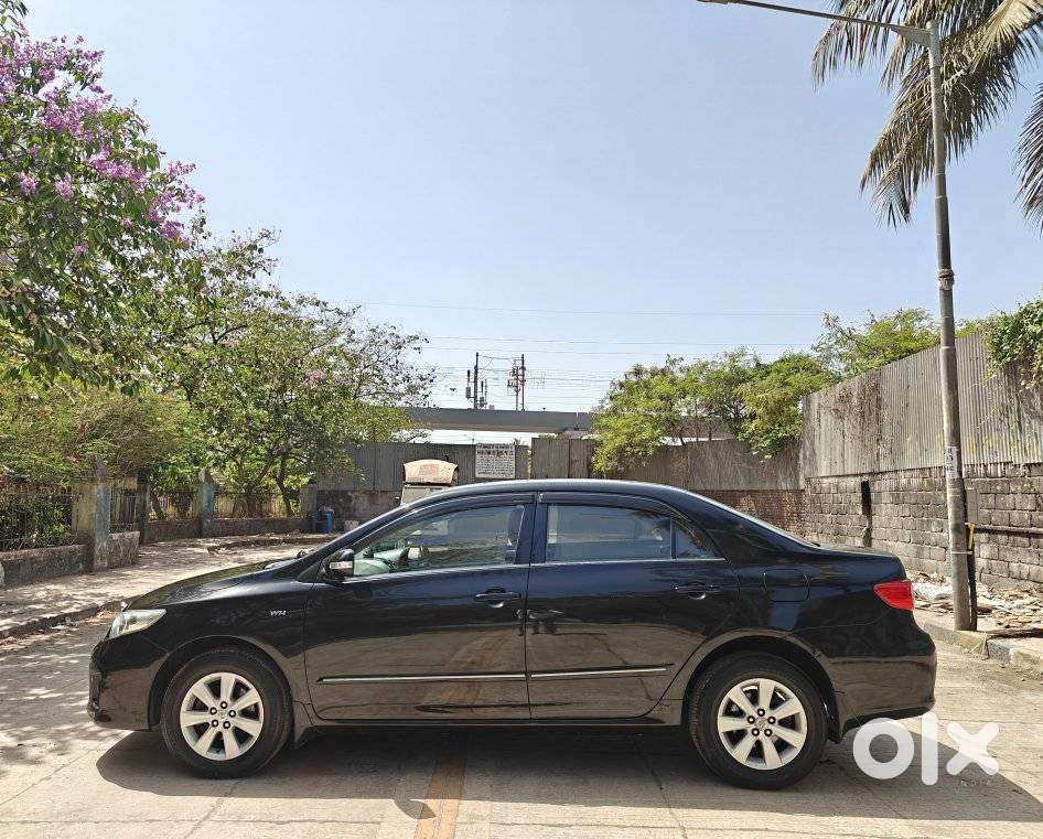 Toyota Corolla Altis [2011-2014] 1.8 Vl At, 2013, Petrol