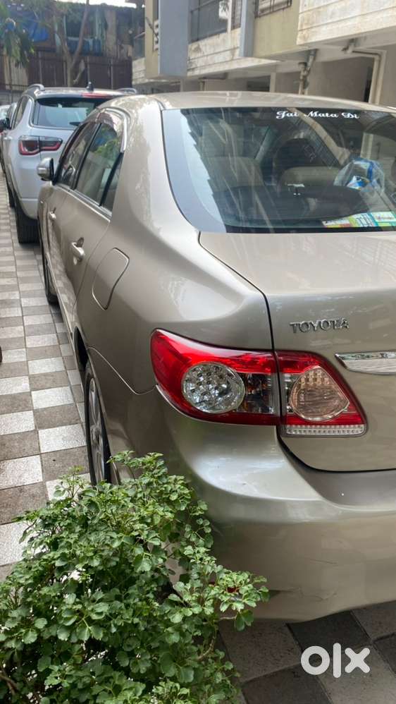 Toyota Corolla Altis 2011
