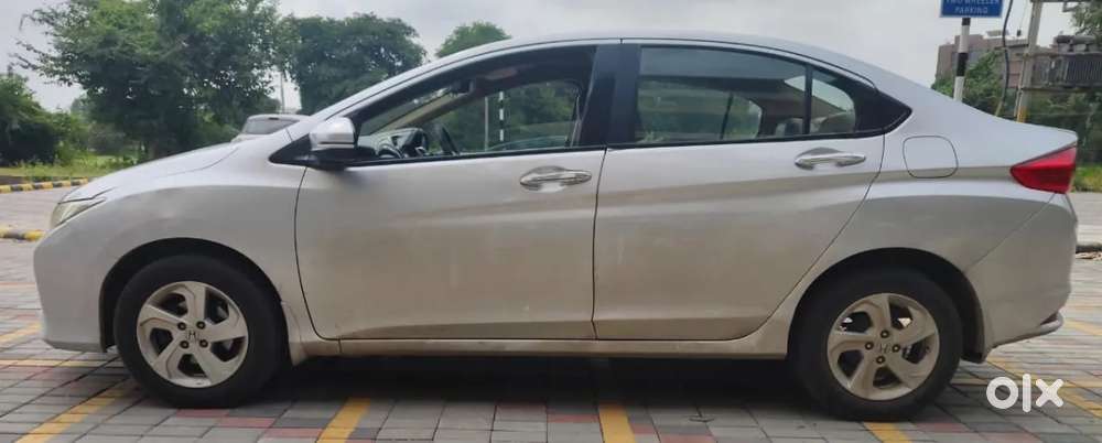 Honda City 1.5 V 4th Gen I-vtec Mt, 2016, Petrol