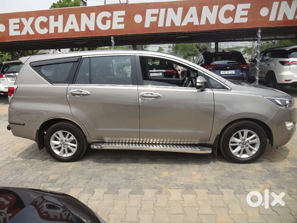 Toyota Innova Crysta 2.8 Gx At, 2016, Diesel