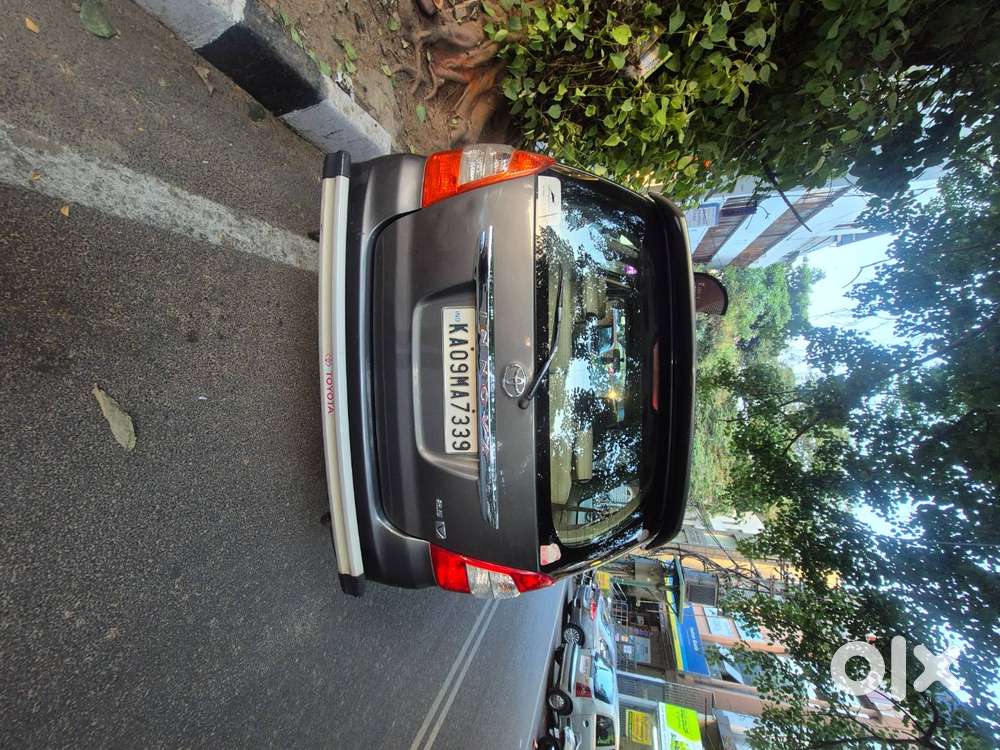 Very Well Maintained Innova 2013 Model