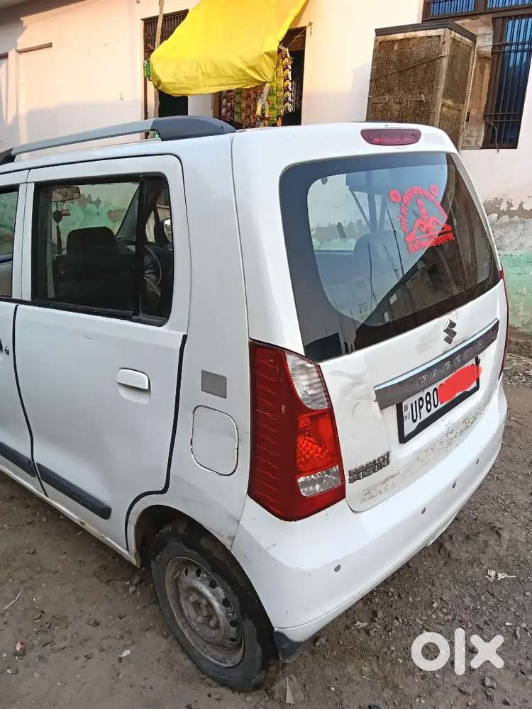 Car Me Koi Bhi Kami Nhi Hai