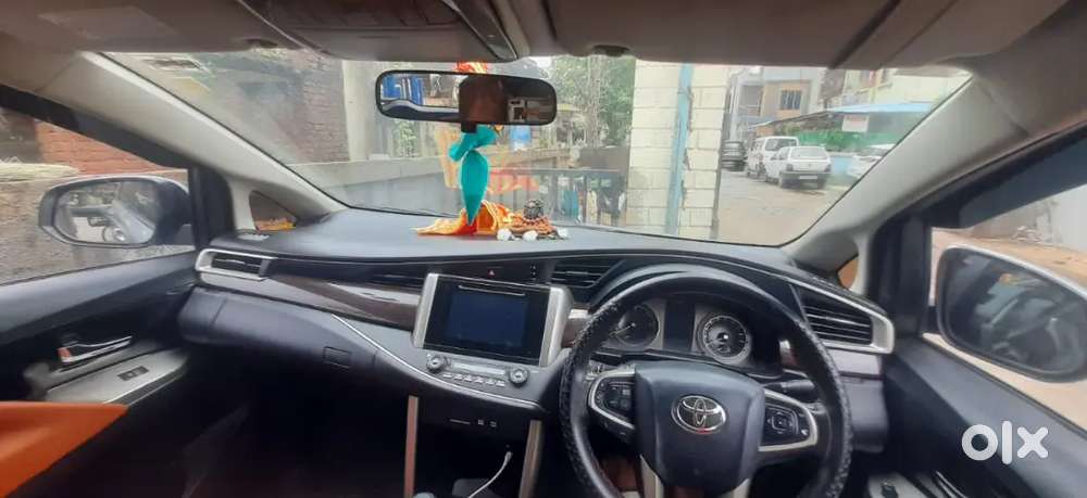 Toyota Innova Crysta 2016