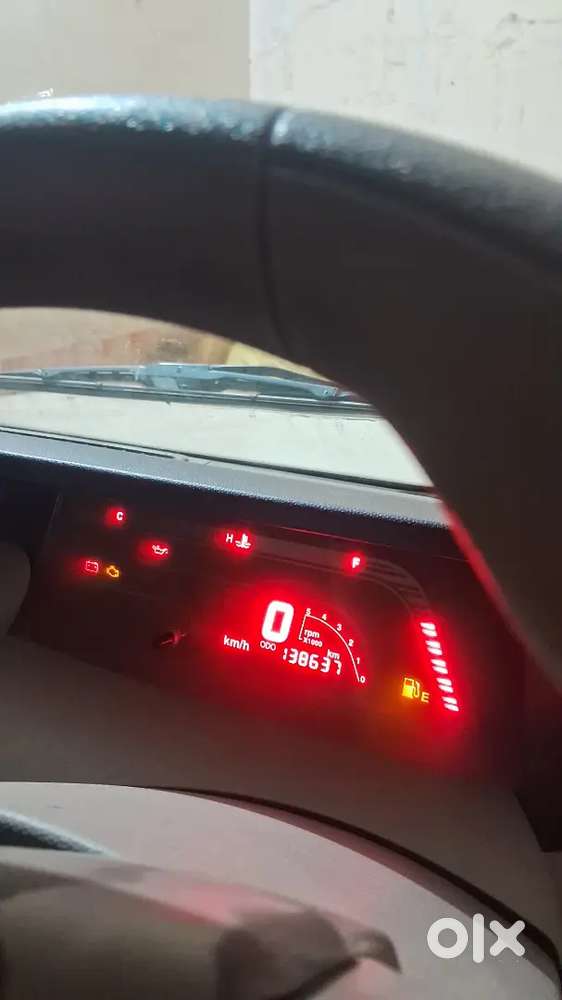 Bolero 9seater 2018model 100000km Driven