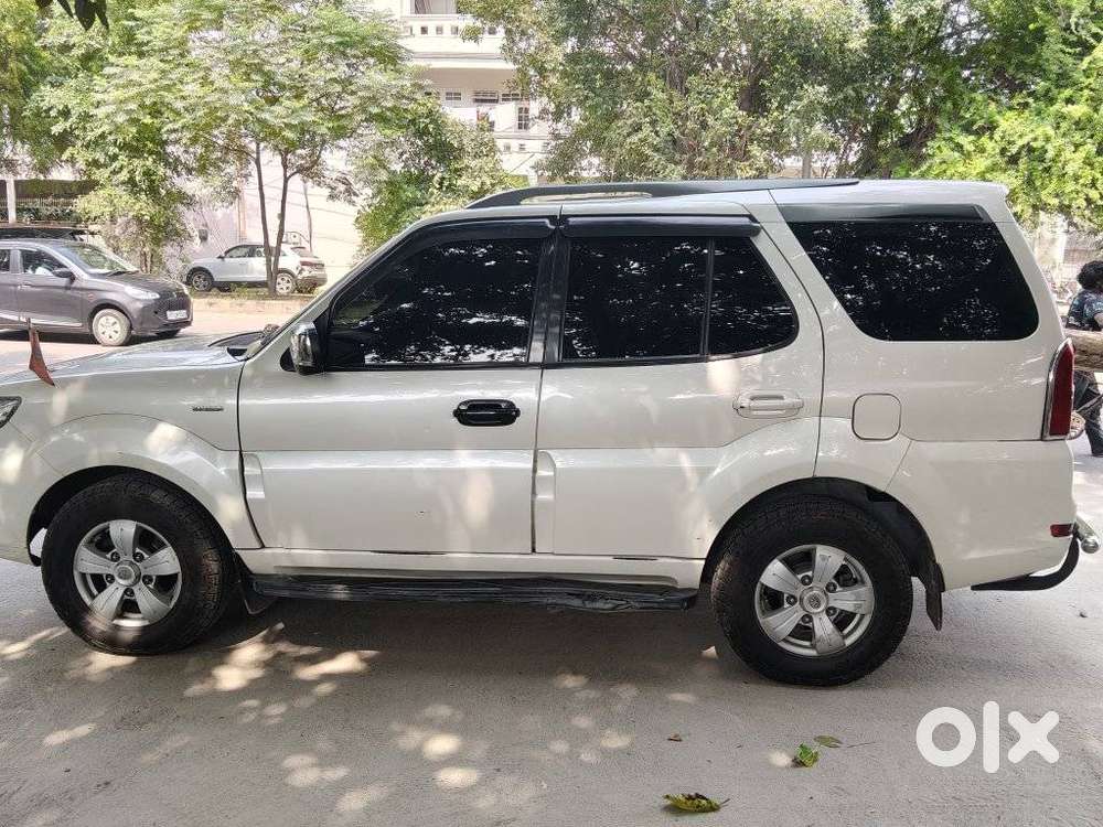Tata Safari Storme Explorer Edition, 2015, Diesel