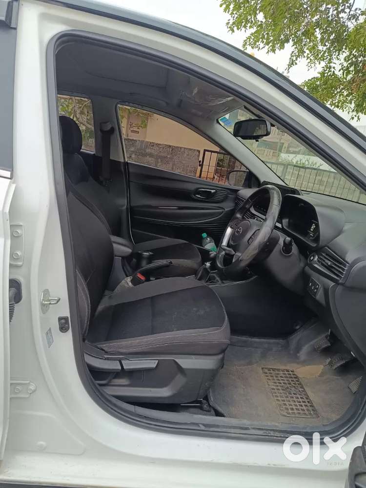 Hyundai I20 Asta (o) 1.2 Mt, 2023, Petrol