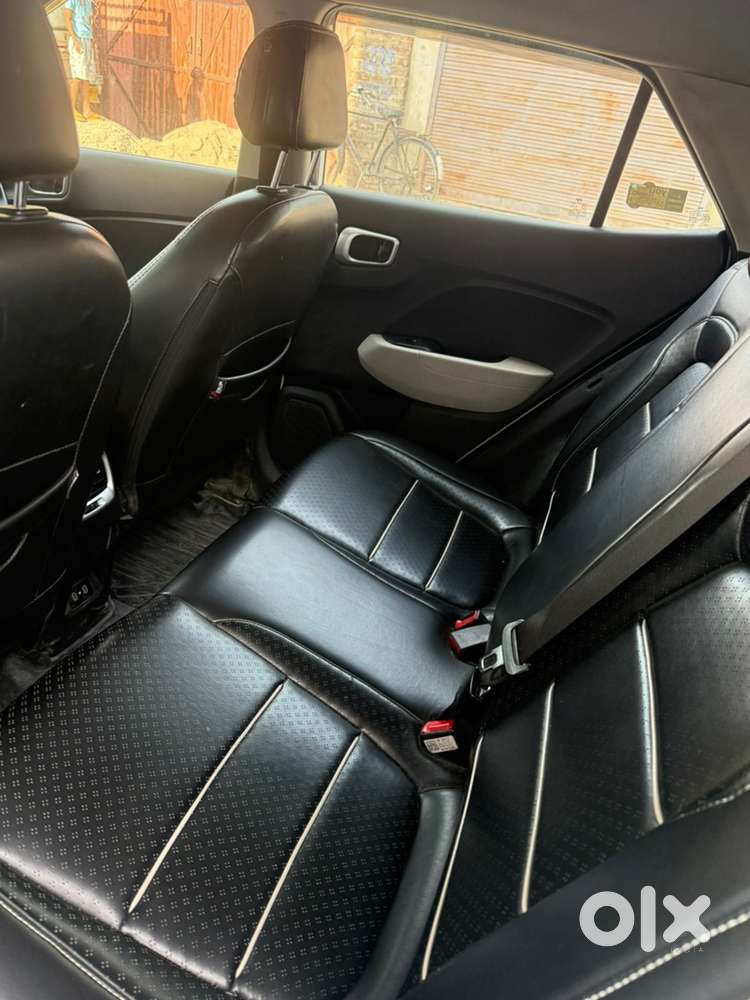 Hyundai Venue 2024 Diesel Well Maintained Tyer New