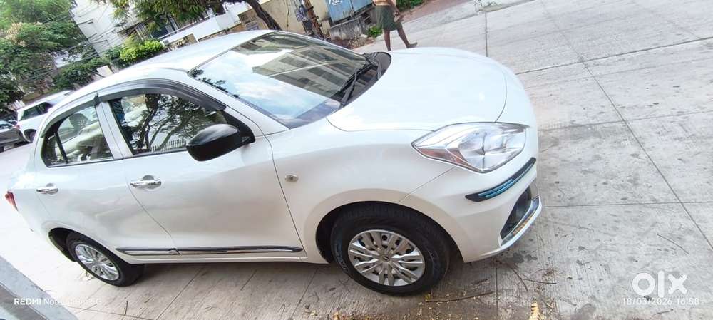 Maruti Suzuki Swift Dzire Lxi Option, 2022, Petrol