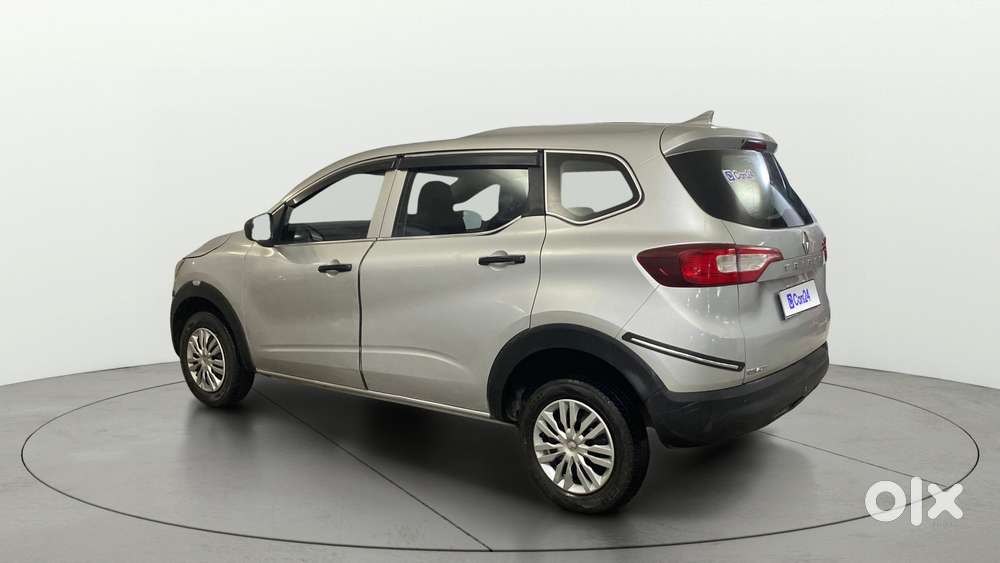 Renault Triber 1.0 Rxe, 2023, Petrol