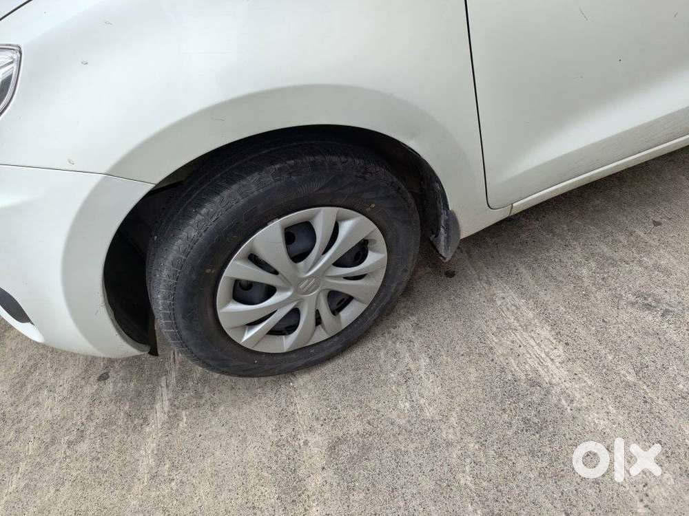 Maruti Suzuki Swift Vxi + Manual, 2023, Petrol