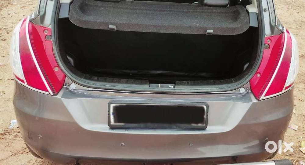 Maruti Suzuki Swift Vxi Abs Bsiv, 2014, Petrol